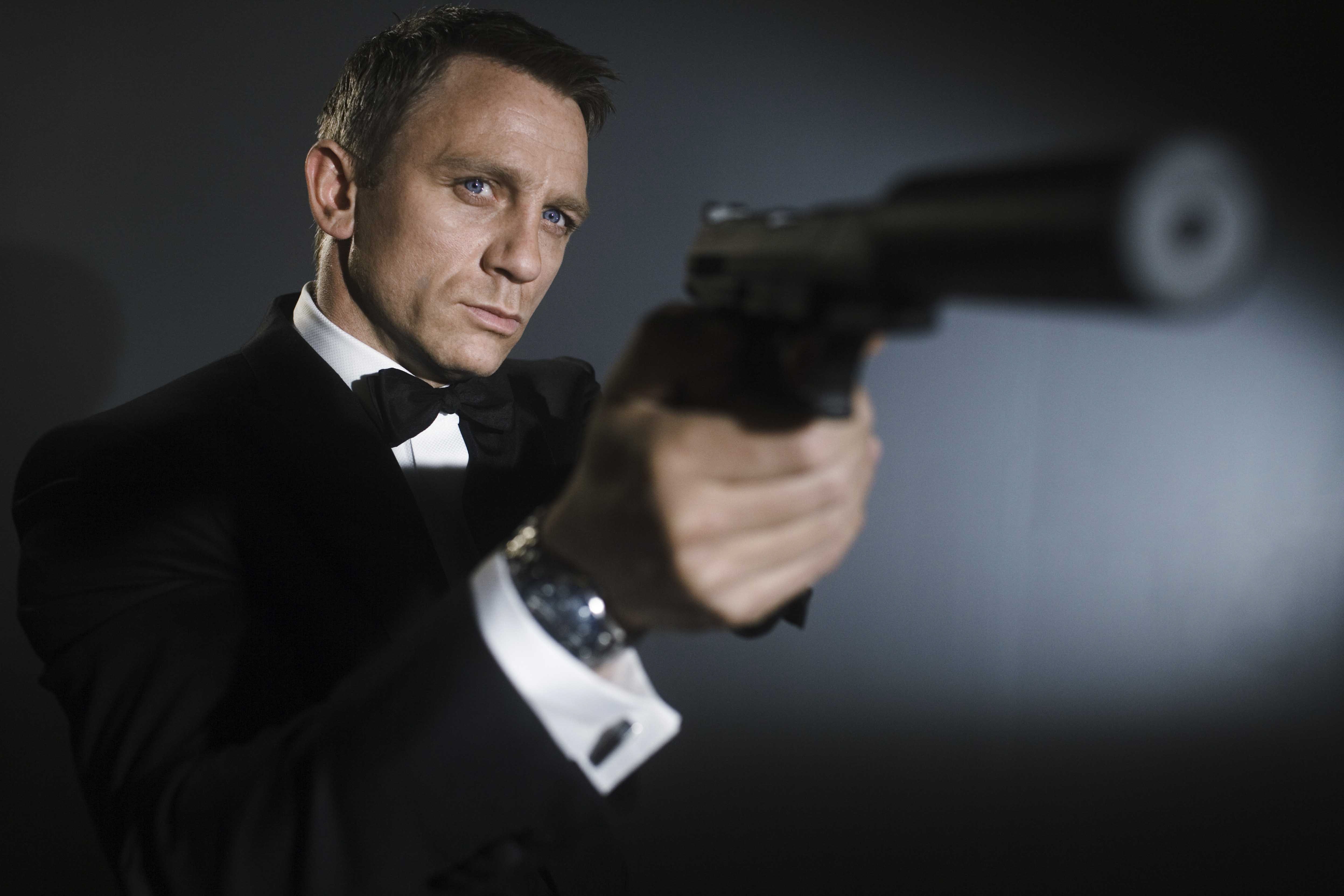 picture of james bond